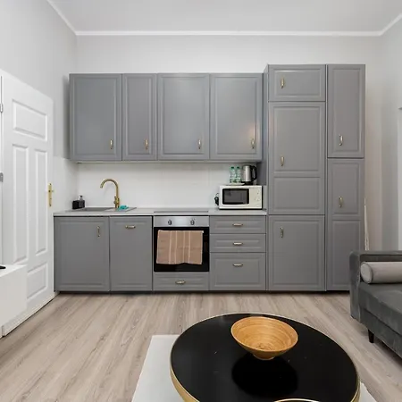 Wrzesinska Luxury Апартаменты *